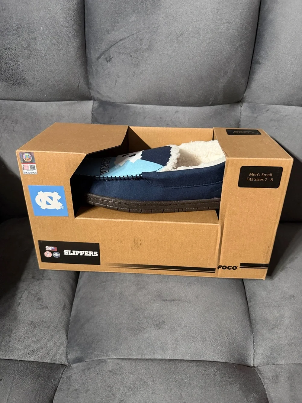 FOCO UNC Tar Heels Slippers Size 7/8 (men’s Small) New with Tags In Box